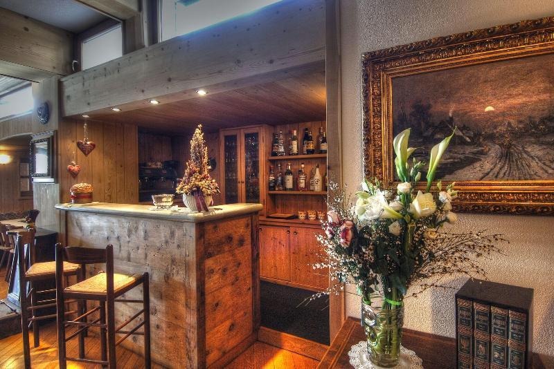 Meuble Garni Della Contea Hotel Bormio Eksteriør billede