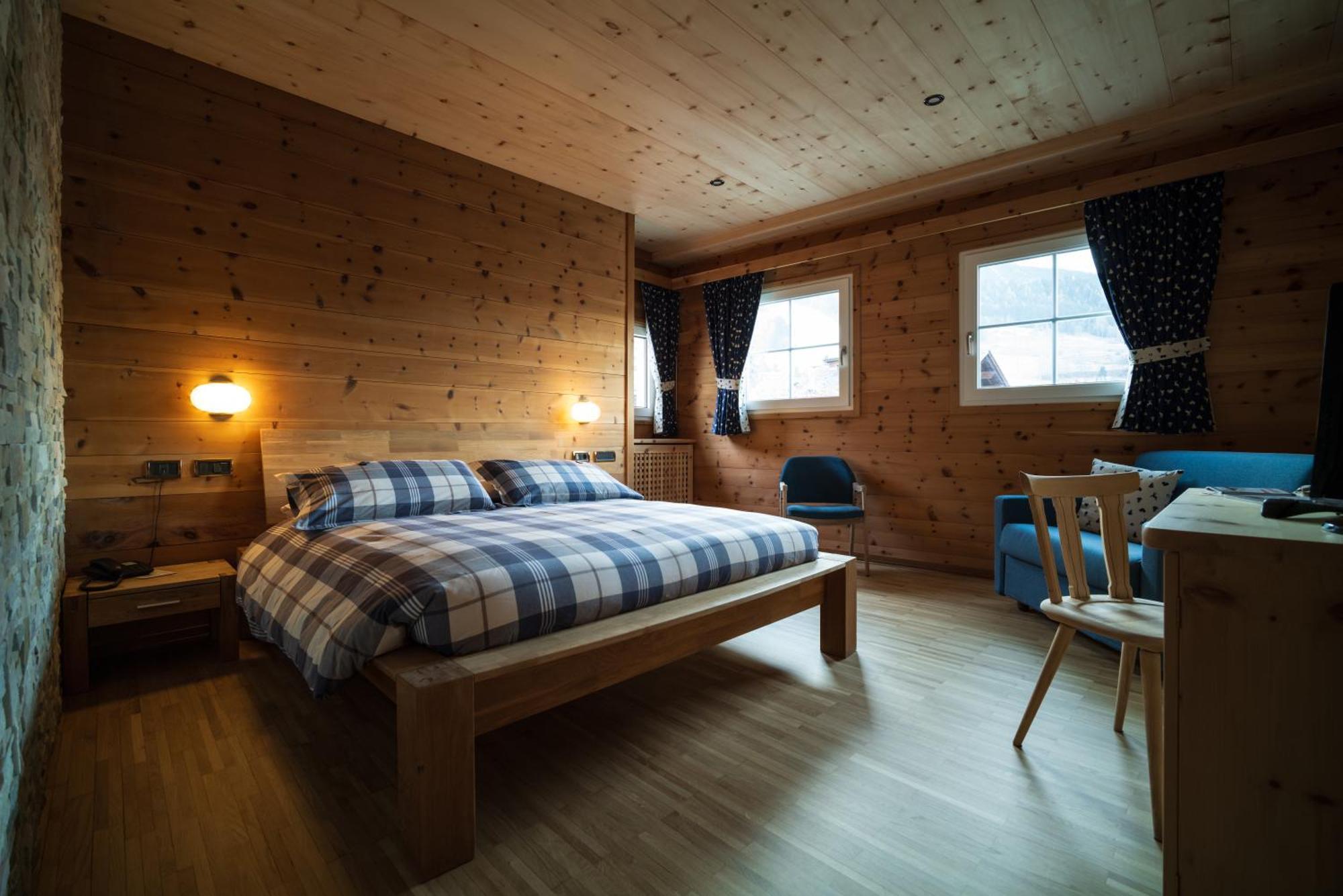 Meuble Garni Della Contea Hotel Bormio Eksteriør billede