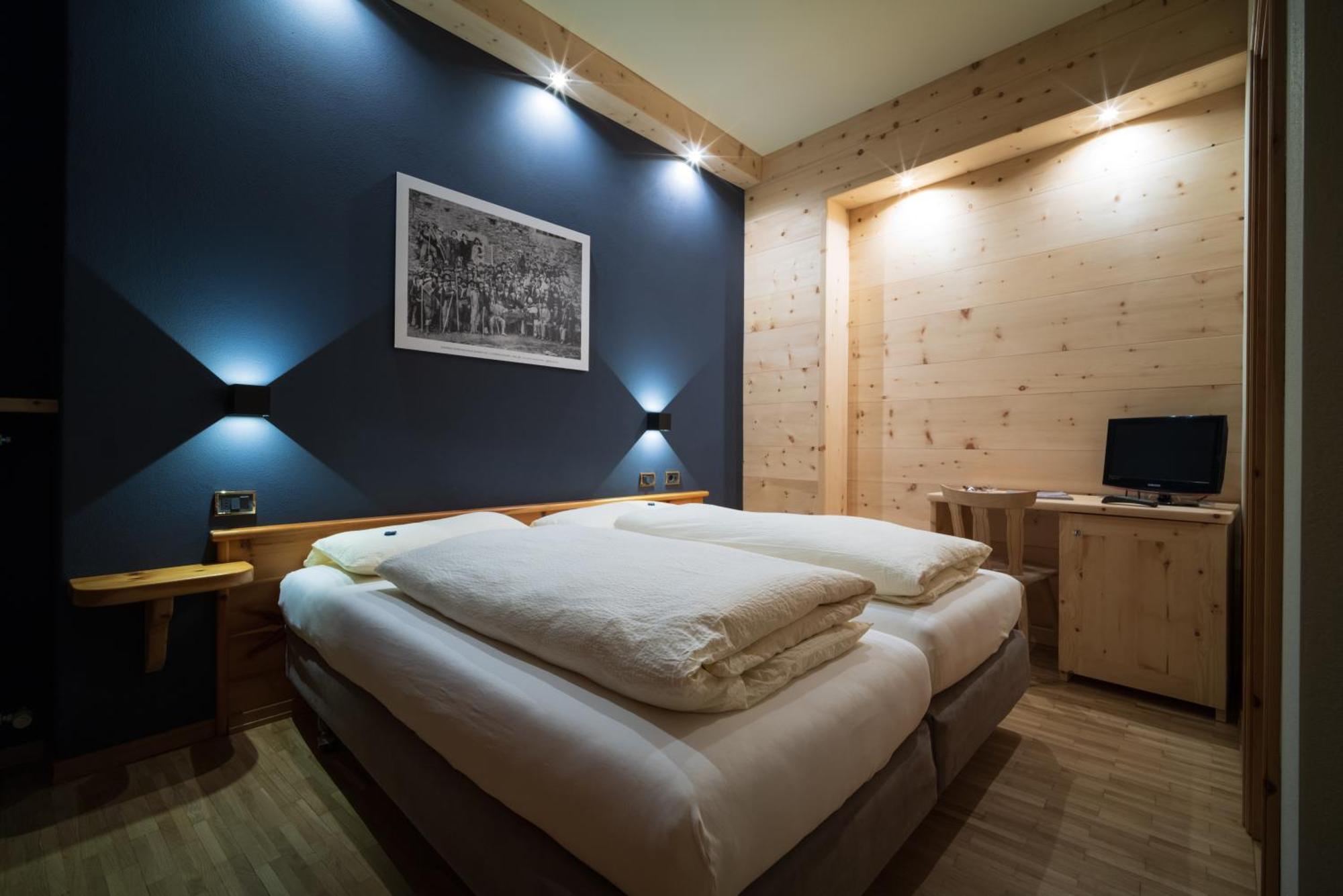 Meuble Garni Della Contea Hotel Bormio Eksteriør billede