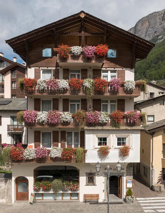 Meuble Garni Della Contea Hotel Bormio Eksteriør billede