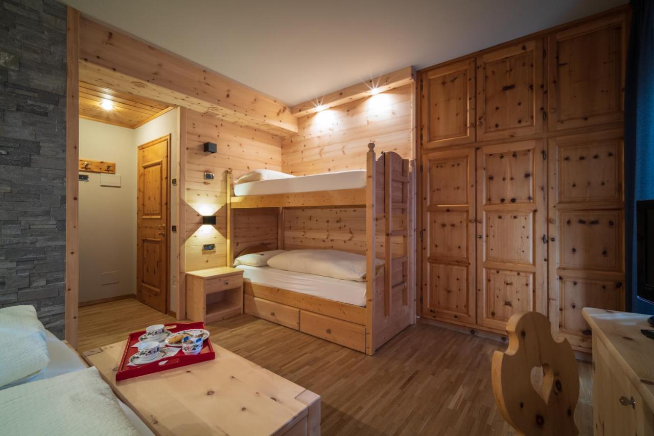 Meuble Garni Della Contea Hotel Bormio Eksteriør billede