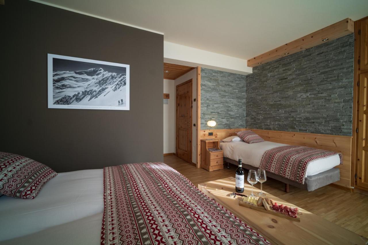 Meuble Garni Della Contea Hotel Bormio Eksteriør billede