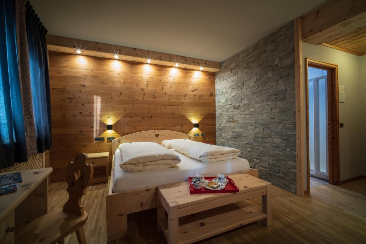 Meuble Garni Della Contea Hotel Bormio Eksteriør billede